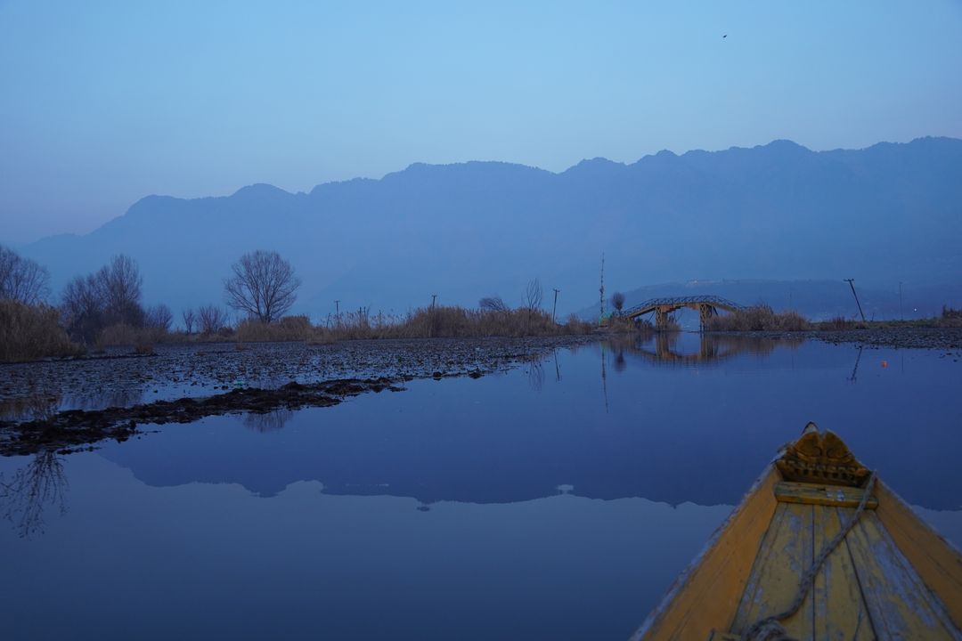 blue hour from a shikara